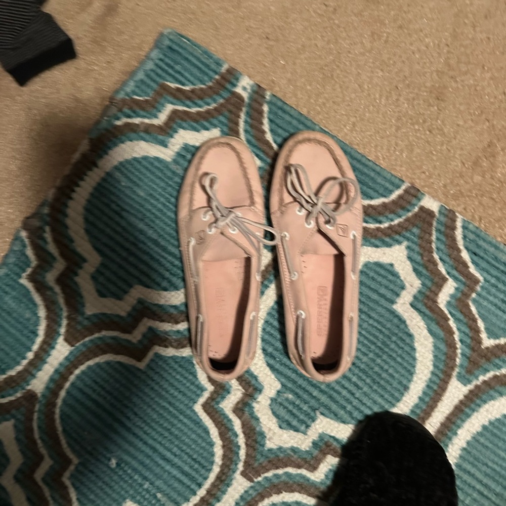 Women’s sperry shoes